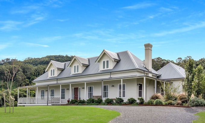 Meroo Meadow Casa | Dormy Park - A Magnificent Country Home
