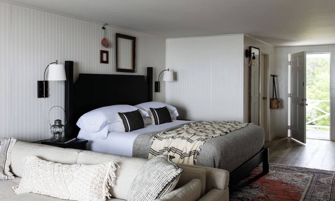 Ocean Point Casa | Dory Cottage Suite | Bluebird Ocean Point Inn | Dog-Friendly and with Fire Pits