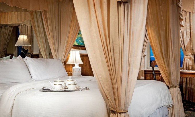 West Newport Cama Y Desayuno | Dorymans Oceanfront Inn