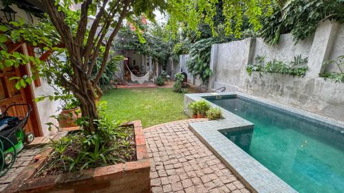 Asuncion Apartamento | Dos habitaciones en casa colonial familiar con piscina en el centro de Asunción
