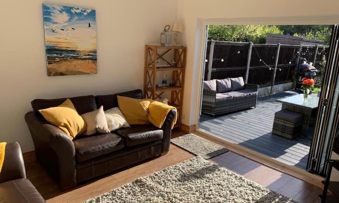 Whitstable Casa | Dot's Escape - 2 bed bungalow.