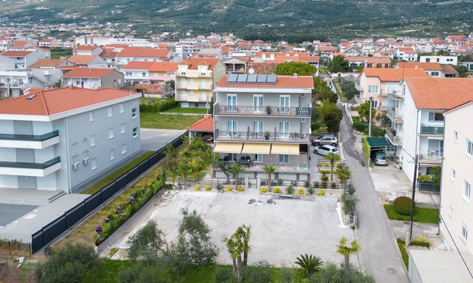 Kastel Kambelovac Apartamento | Double bed Room With Private Bathroom