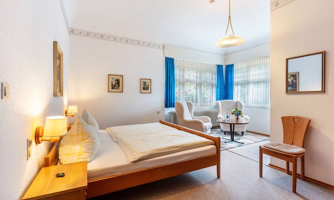 Dachsberg Cama Y Desayuno | Double Room No. 2 with Shared Terrace, Shared Garden and Wi-Fi