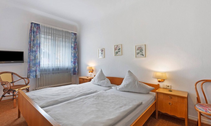 Dachsberg Cama Y Desayuno | Double Room No. 4 with Mountain View, Shared Terrace and Wi-Fi