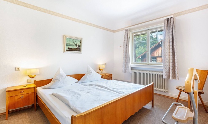 Dachsberg Cama Y Desayuno | Double Room No. 6 with Shared Terrace, Shared Garden and Wi-Fi