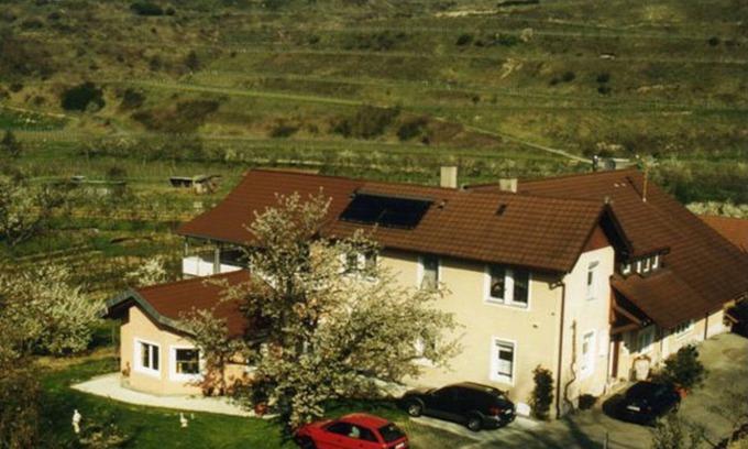 Vogtsburg Apartamento | Habitación doble amarilla - Bodega Baumer