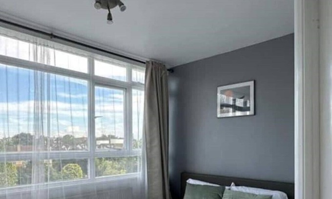 West Hill Apartamento | Double ensuite gem in a Sunshine duplex