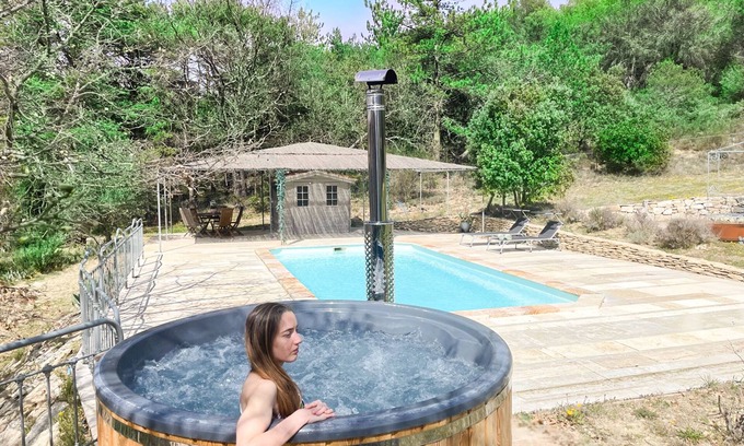 Mollans-sur-Ouveze Casa | Double-gîte with jacuzzi, swimming pool and balneotherapy.