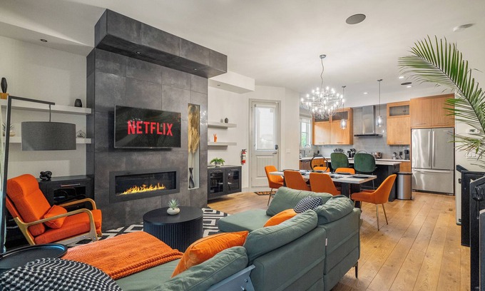 Kensington Casa | *Double Kings* In Calgary's Finest|Downtown Living