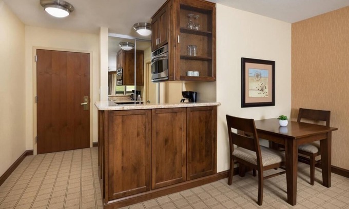 Crested Butte Hotel | Double Queen Room with Pristine Valley Views, Elevation Hotel, 2 Family Rooms