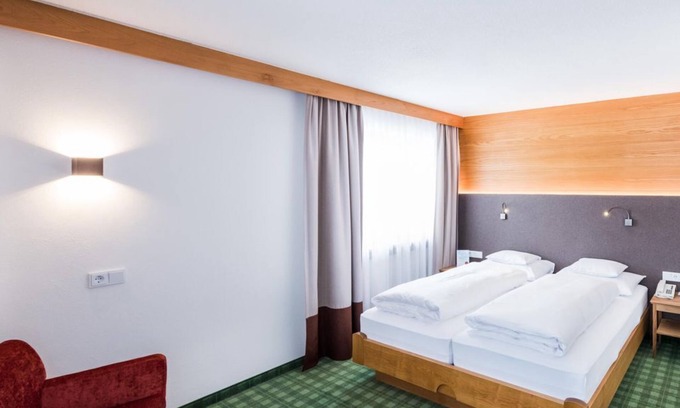 Warth Casa | Double room Anemone BB LS - Hotel Walserberg