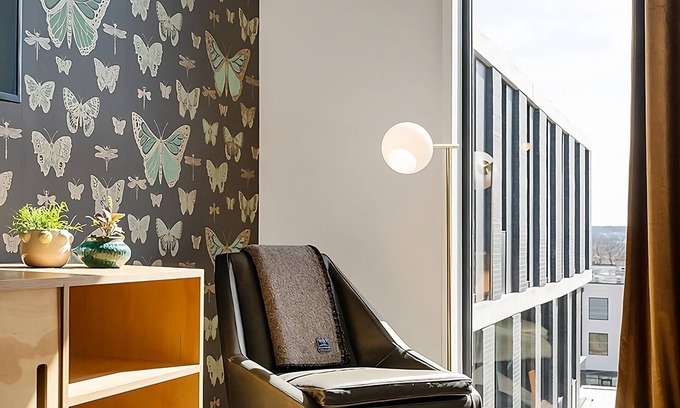 East Cesar Chavez Hotel | Double Room at Arrive Austin, City View, Dog-Friendly, Minutes to Zargosa Park!