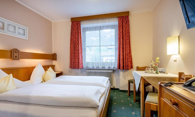 Maurach Cabaña | Double room (16 m²) from 14 nights - Café & Restaurant Klingler