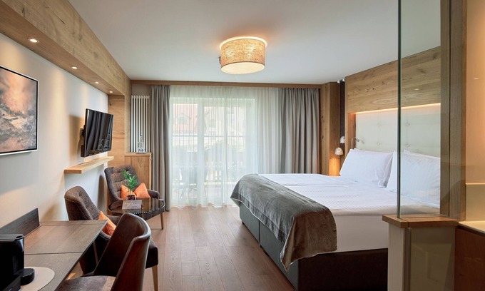 Roehrnbach Casa | HABITACIÓN DOBLE BERGKRISTALL - Hotel Jagdhof GmbH