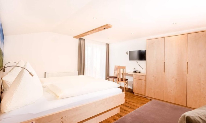 Damuels Apartamento | Double room C (comfort with balcony) - Hotel Garni Krumbach