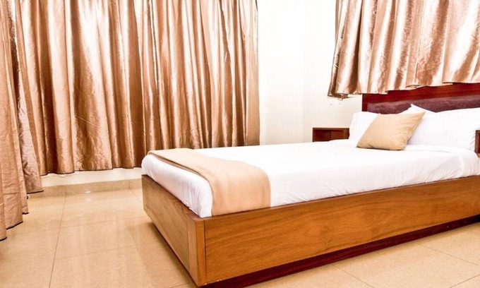 Yof Hotel | Habitación Doble Deluxe 5to piso 501 Presidencial