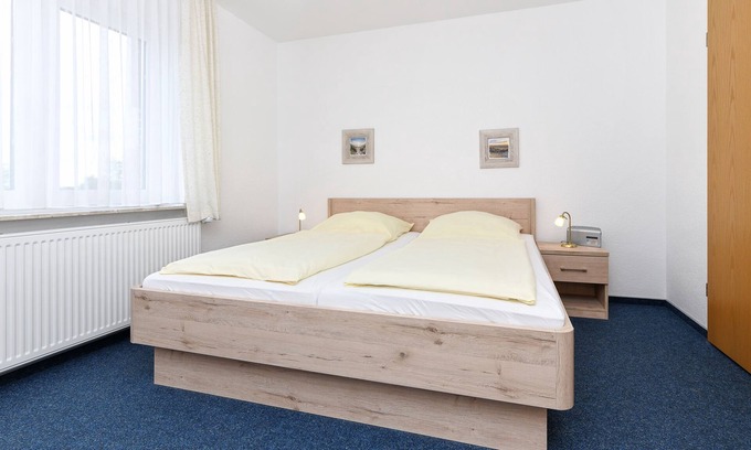 Neuharlingersiel Cabaña | Double room - Double room in the Hotel-Pension Marlies