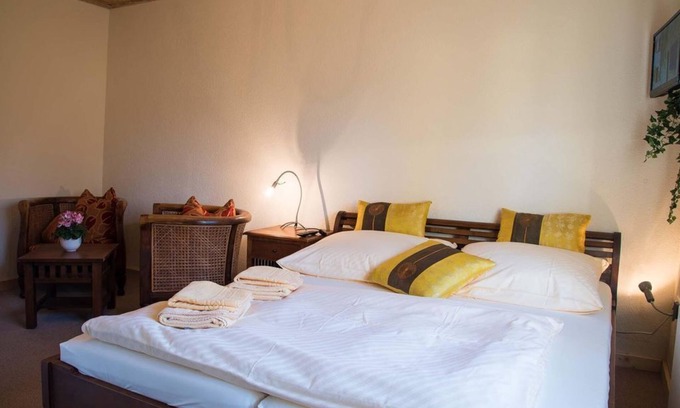 Bahretal Cama Y Desayuno | Double room GAMRIG - WITH breakfast - - Pension Am historischen Kalkwerk