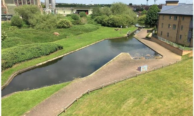 Northampton Casa | Double Room in a Top Floor Shared Apartment