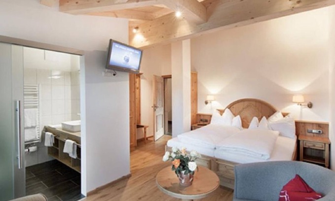 Ellmau Casa | Habitación doble en casa de campo, ducha, inodoro, balcón - Landhotel Föhrenhof