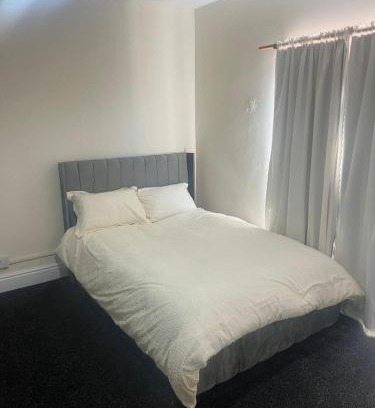 Walsall Casa | double room in walsall