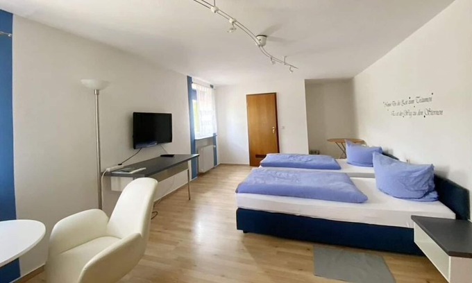 Waldbreitbach Casa | Double room (room no. 2) - Nassen's Mühle - Restaurant & Pension