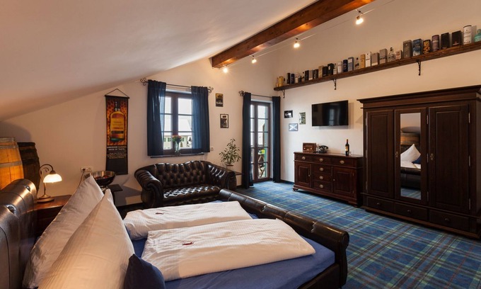 Hopfen am See Apartamento | Double room "Scottish Whisky" in the Vitusfort house