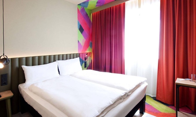 Parndorf Casa | Double room, shower, toilet - ibis Styles Parndorf Neusiedler See