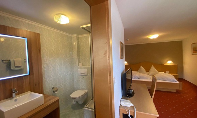 Breitenbach am Inn Cabaña | Double room Standard 8 - Pension Edelweiss