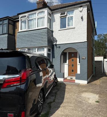 Stonecot Casa | Double Room studio For Guest in Sutton