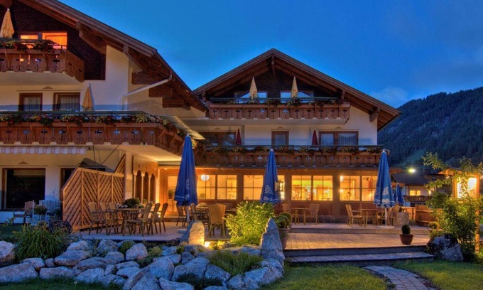 Unterjoch Cabaña | Double room (with balcony) - Hotel Anneliese