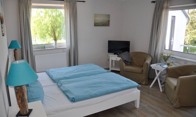 Puttgarden Apartamento | Double room with garden view - Room 4 - Hus lake view