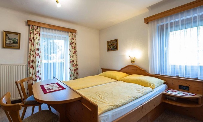 Schuttdorf Cabaña | Habitación doble con ducha, aseo, desayuno - Bleiweis-Zehentner, casa de huéspedes