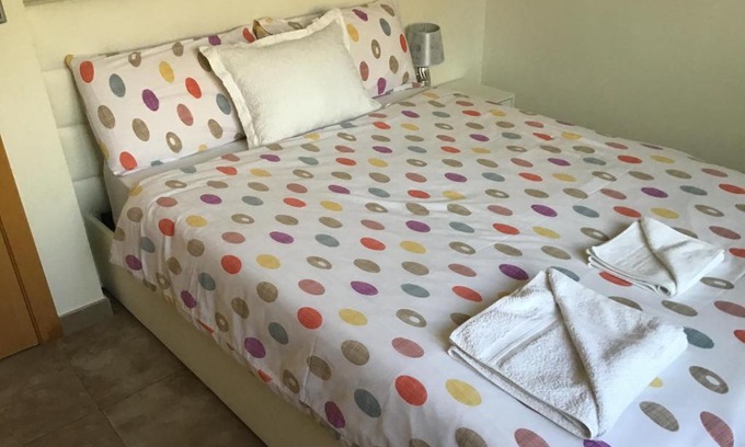 El Albir Cama Y Desayuno | Habitación doble con baño compartido y zonas comunes compartidas R4