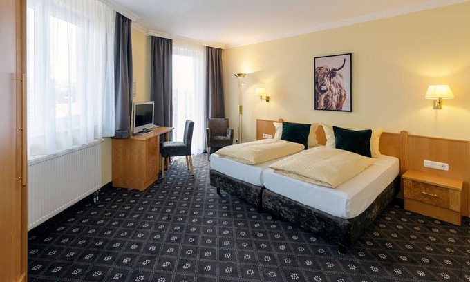 Heldenbergen Apartamento | Vrbo Property