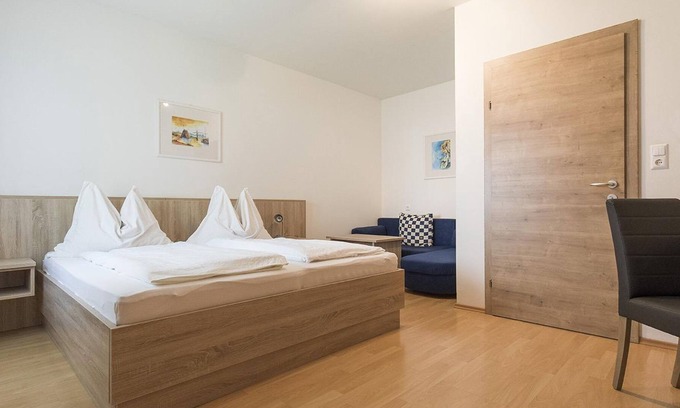 Apetlon Apartamento | Double room with shower, toilet - Weingut & Gästehaus Markus Tschida