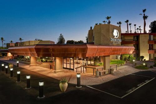 Tempe Hotel | DoubleTree by Hilton Phoenix- Tempe