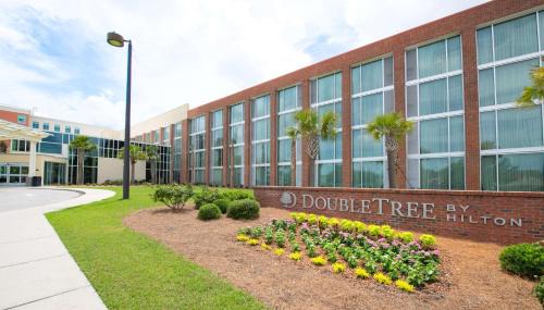 North Charleston Hotel | DoubleTree Hotel & Suites Charleston Airport