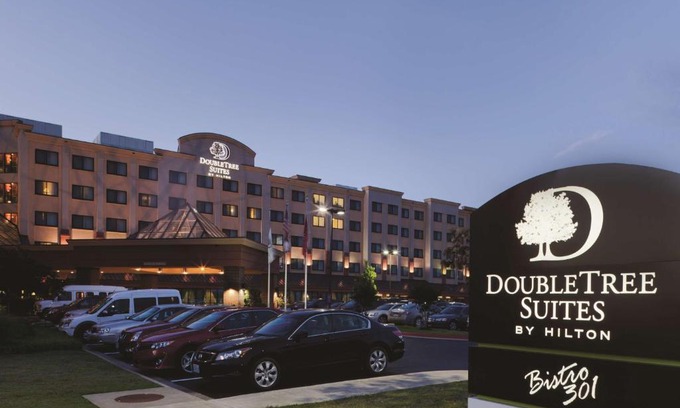Bentonville Hotel | DoubleTree Suites by Hilton Bentonville