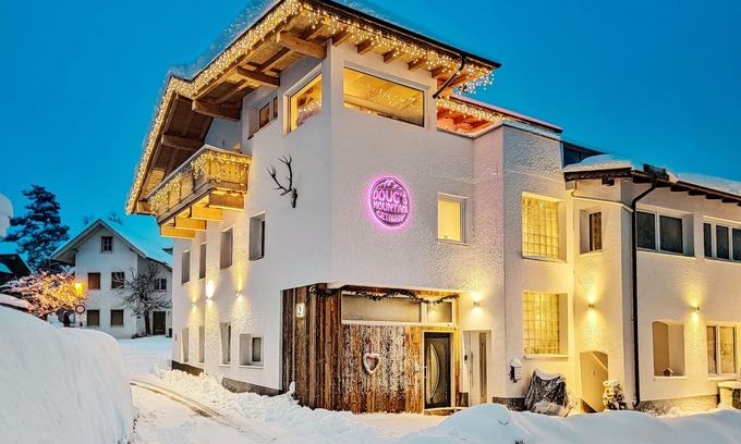 Medraz Chalet De Esquí | Doug's Mountain Getaway - 'Exclusive Mega Chalet' (The Full Monty)