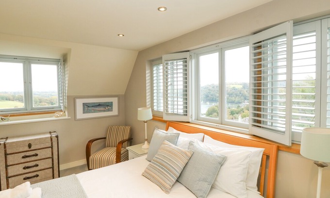 Dittisham Cabaña | Dove Cottage, DITTISHAM