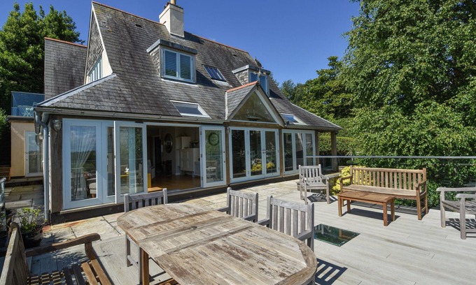 Dittisham Cabaña | Dove Cottage, DITTISHAM
