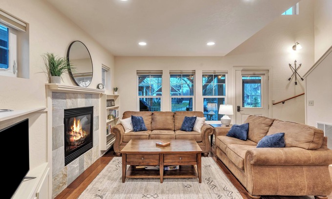Dover Casa | Dover Dreamin’ – Lake Life starts here! 3BD, 3BA Retreat, Steps from the Water