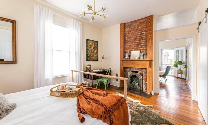 Cabbagetown Apartamento | Down the Rabbit Hole by Minty Living