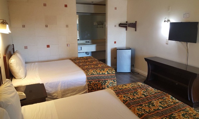 Downey Hotel | Downey Inn