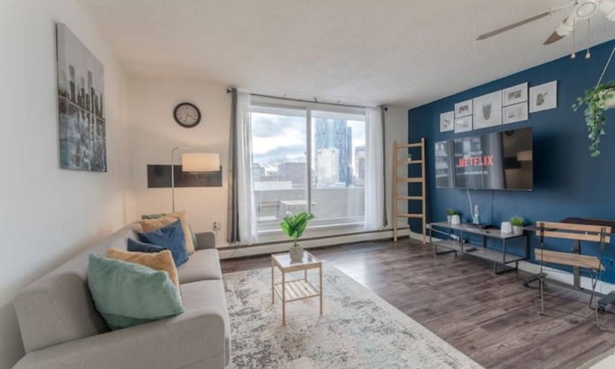 Crescent Heights Apartamento | Downtown 1BD Condo with free parking
