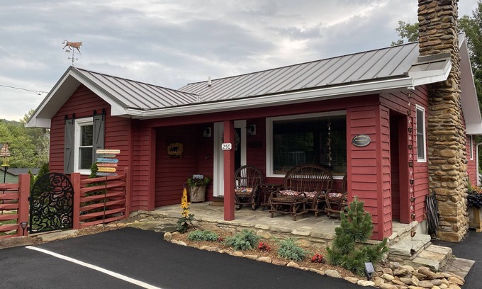 Blowing Rock Casa | Downtown Main Street 3 BR