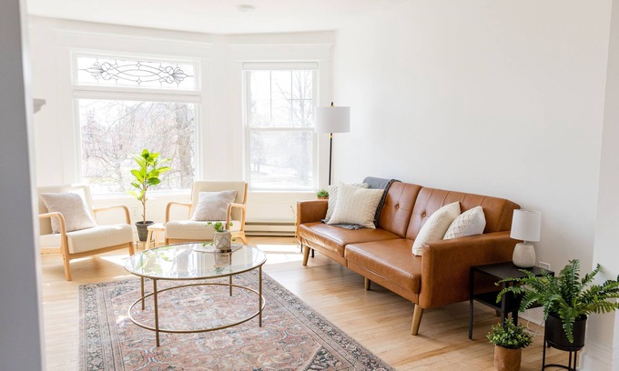 Grand Rapids Apartamento | Downtown 3BR APT! Local to Shops, Breweries & More!