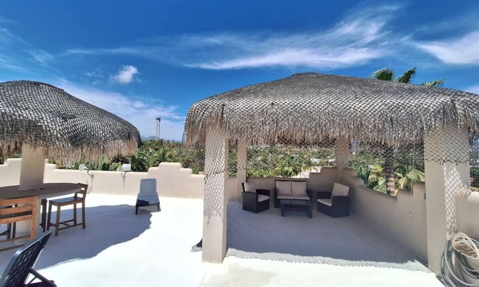 Buenavista Apartamento | Downtown appartment steps to the beach