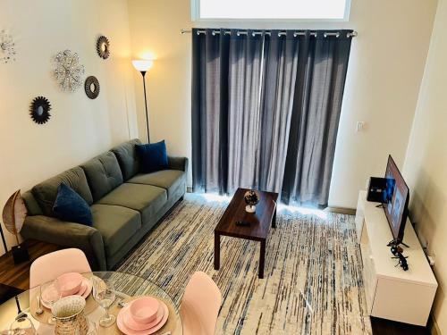 The Woodlands Apartamento | Downtown Apt FREE Parking - Fully Kitchen - FREE Laundry